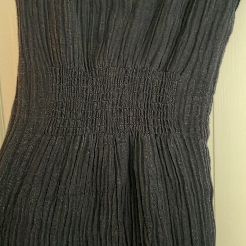 Navy Astr jumpsuit. Worn once. Flattering fit! - Picture 4 of 5